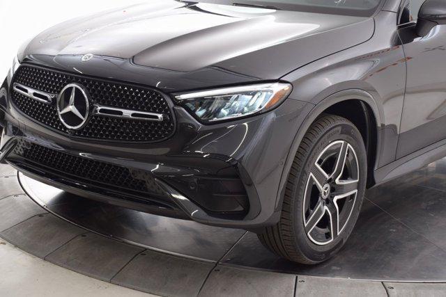 new 2025 Mercedes-Benz GLC 300 car, priced at $59,455