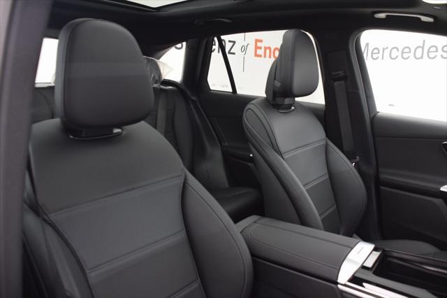 new 2025 Mercedes-Benz GLC 300 car, priced at $53,225