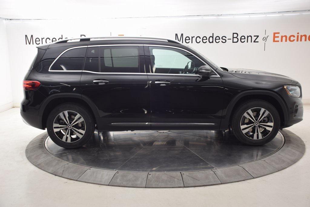 new 2025 Mercedes-Benz GLB 250 car, priced at $47,620
