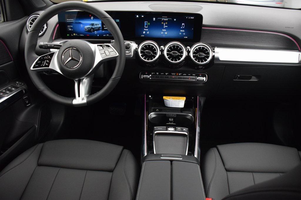 new 2025 Mercedes-Benz GLB 250 car, priced at $47,620