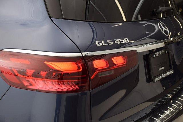 new 2024 Mercedes-Benz GLS 450 car