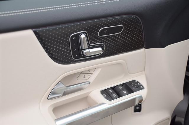 new 2024 Mercedes-Benz EQB 300 car, priced at $61,515