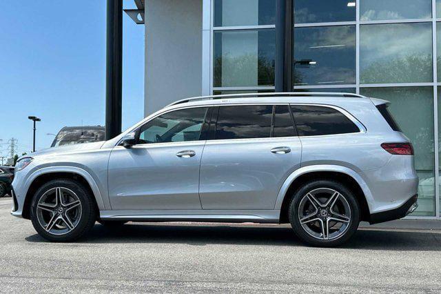 new 2025 Mercedes-Benz GLS 450 car