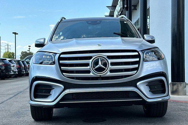 new 2025 Mercedes-Benz GLS 450 car