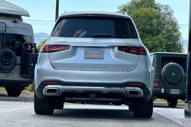 new 2025 Mercedes-Benz GLS 450 car