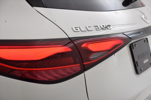 new 2025 Mercedes-Benz GLC 300 car, priced at $53,725