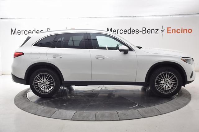new 2025 Mercedes-Benz GLC 300 car, priced at $53,725