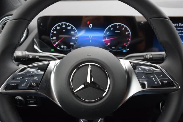 new 2025 Mercedes-Benz GLA 250 car, priced at $44,620