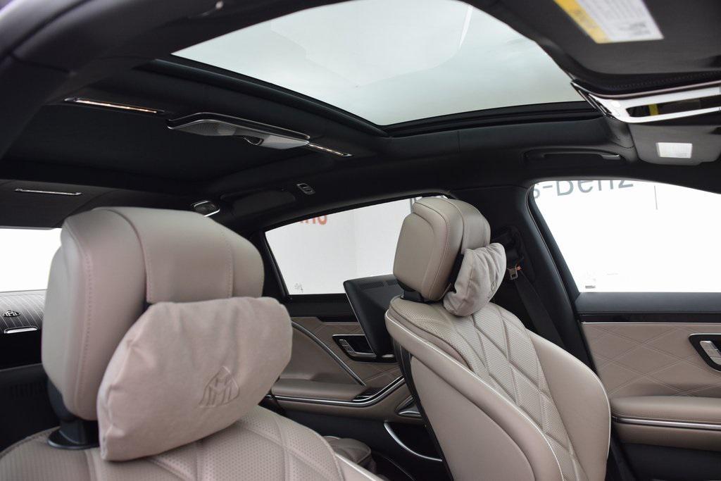 new 2025 Mercedes-Benz Maybach S 680 car, priced at $342,250