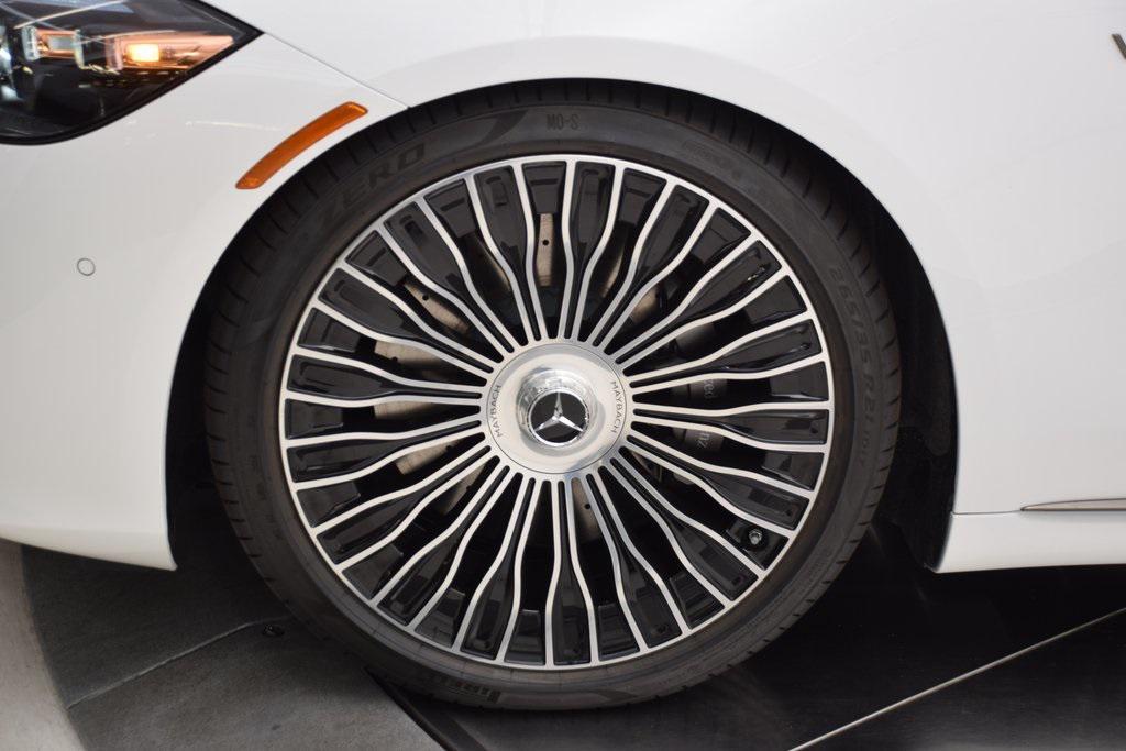 new 2025 Mercedes-Benz Maybach S 680 car, priced at $342,250