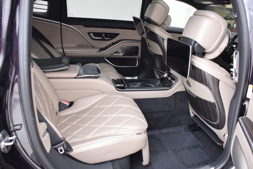 new 2025 Mercedes-Benz Maybach S 680 car, priced at $342,250