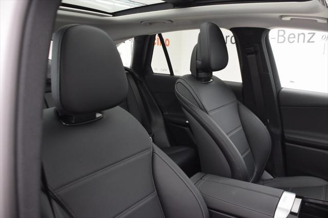 new 2025 Mercedes-Benz GLC 350e car, priced at $67,625