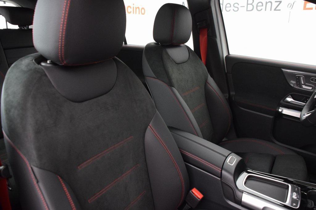 new 2025 Mercedes-Benz AMG GLB 35 car, priced at $61,720