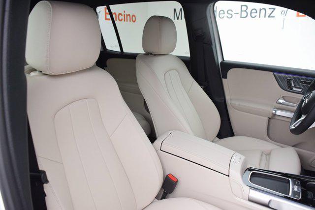 new 2025 Mercedes-Benz GLB 250 car, priced at $48,920