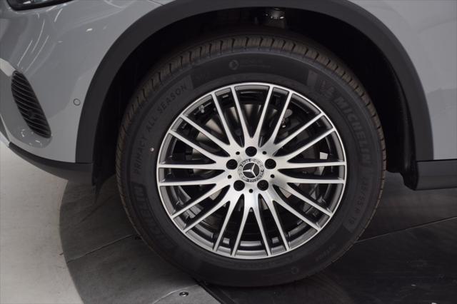 new 2025 Mercedes-Benz GLC 300 car, priced at $53,475
