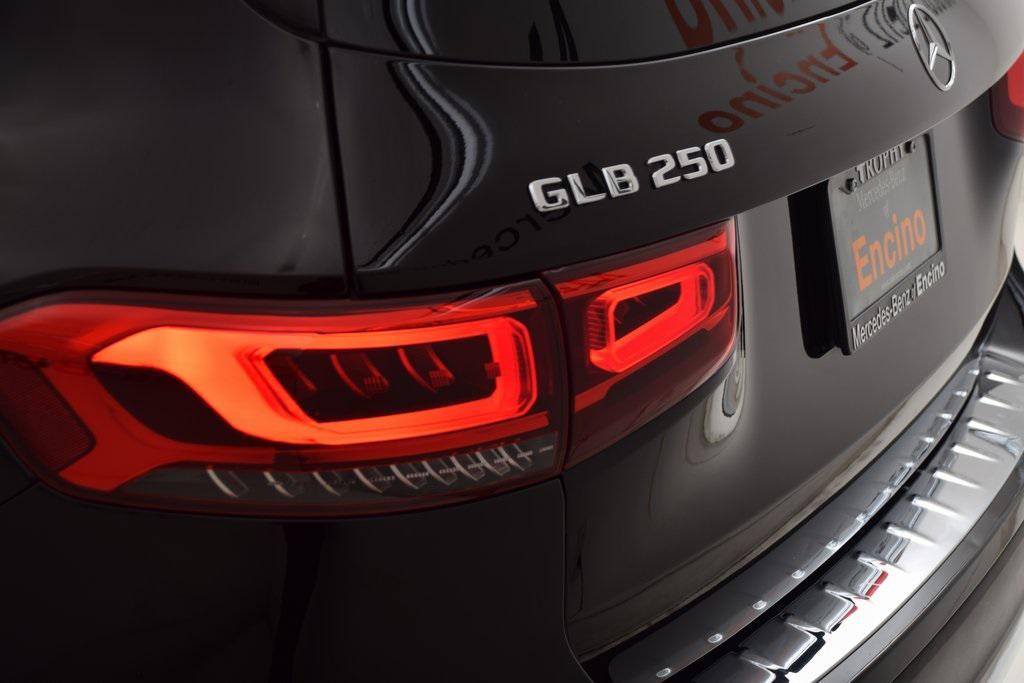 used 2022 Mercedes-Benz GLB 250 car, priced at $25,999