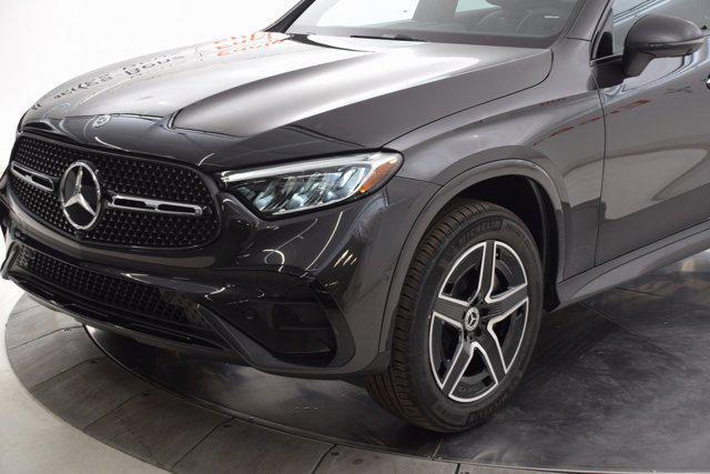 new 2025 Mercedes-Benz GLC 300 car, priced at $59,455