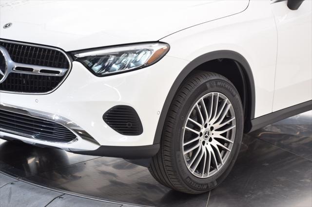 new 2025 Mercedes-Benz GLC 300 car, priced at $53,225