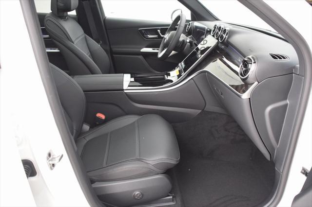 new 2025 Mercedes-Benz GLC 300 car, priced at $53,225