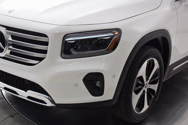 new 2024 Mercedes-Benz GLB 250 car, priced at $48,190