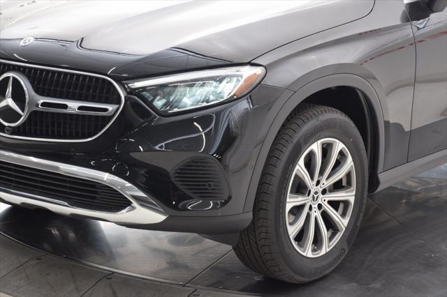 new 2025 Mercedes-Benz GLC 300 car, priced at $52,625
