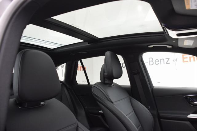 new 2025 Mercedes-Benz GLC 300 car, priced at $52,625