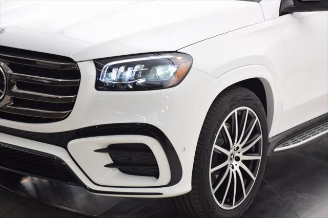 new 2025 Mercedes-Benz GLS 580 car, priced at $117,695