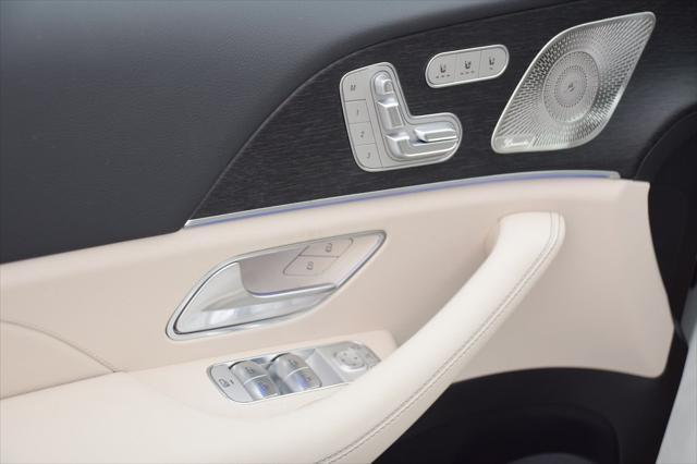 new 2025 Mercedes-Benz GLS 580 car, priced at $117,695