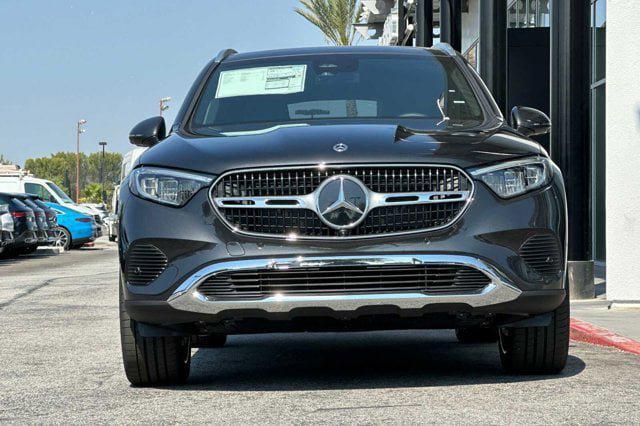 new 2025 Mercedes-Benz GLC 300 car, priced at $60,025