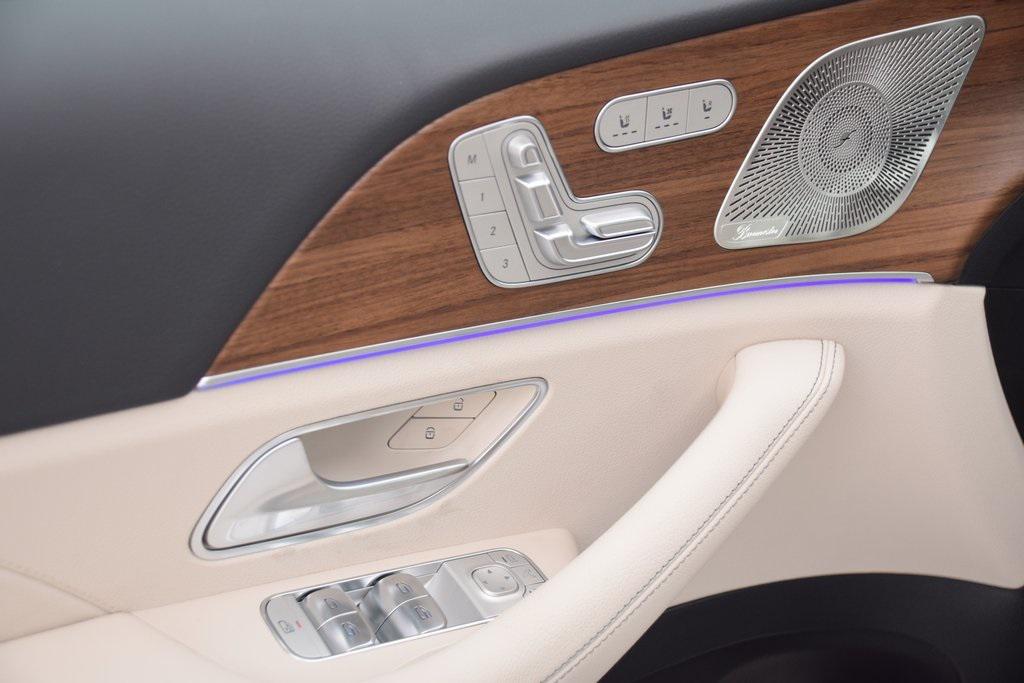 new 2025 Mercedes-Benz GLE 450 car, priced at $84,530