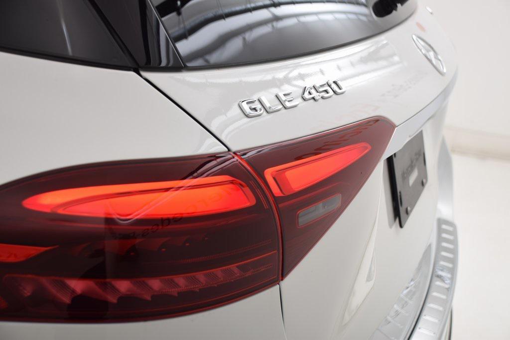 new 2025 Mercedes-Benz GLE 450 car, priced at $84,530