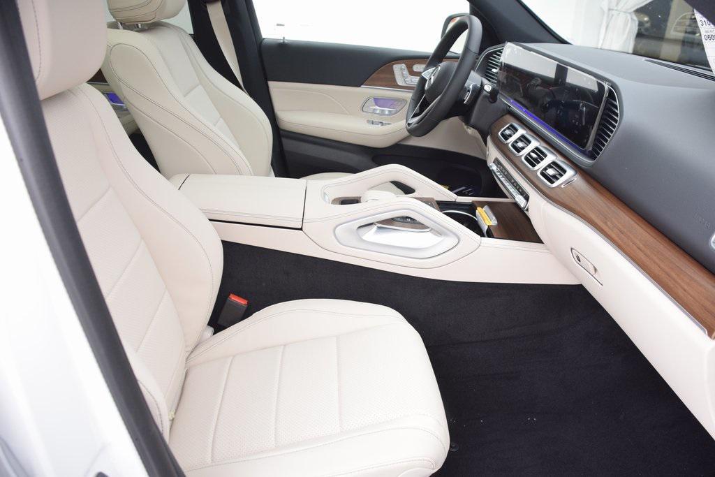 new 2025 Mercedes-Benz GLE 450 car, priced at $84,530