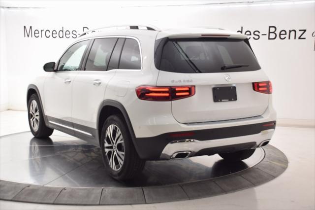new 2025 Mercedes-Benz GLB 250 car, priced at $47,145