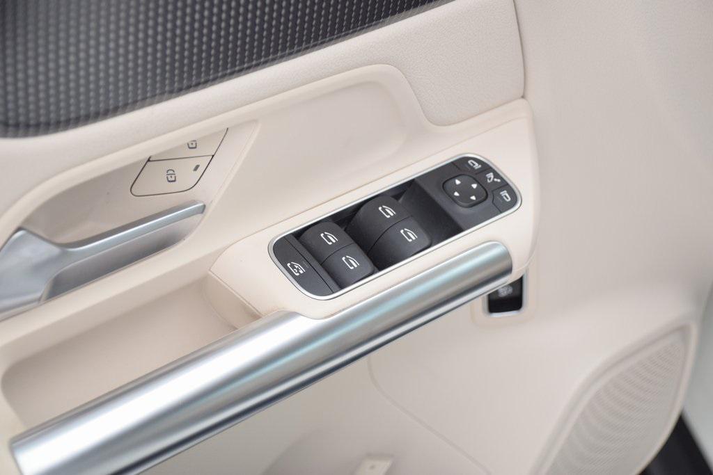 used 2022 Mercedes-Benz GLA 250 car, priced at $25,998