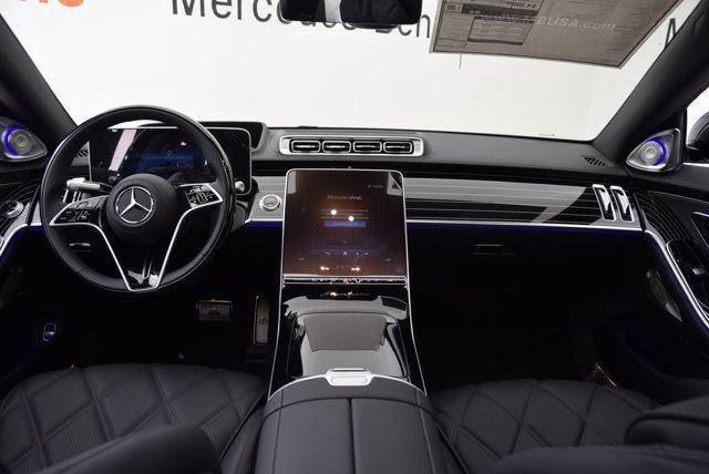 new 2024 Mercedes-Benz Maybach S 680 car, priced at $250,645