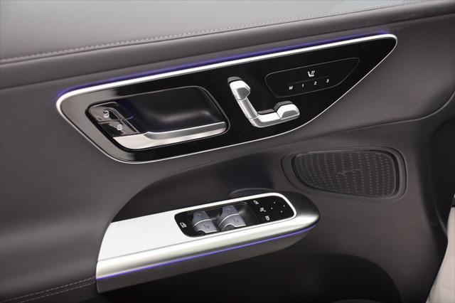new 2025 Mercedes-Benz GLC 300 car, priced at $64,255