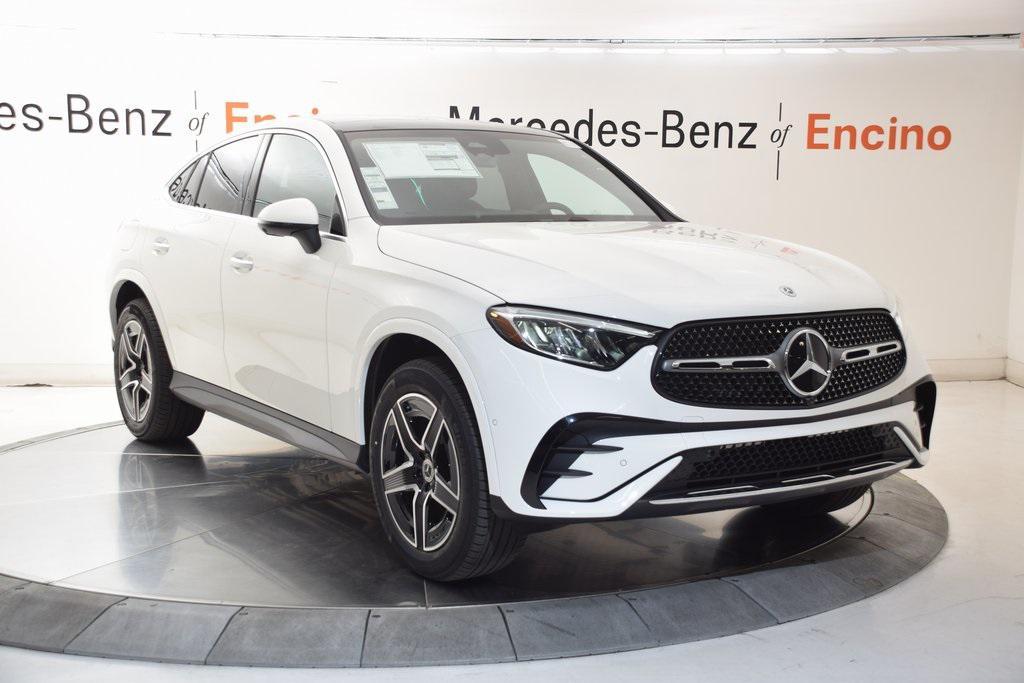 new 2025 Mercedes-Benz GLC 300 car, priced at $64,255