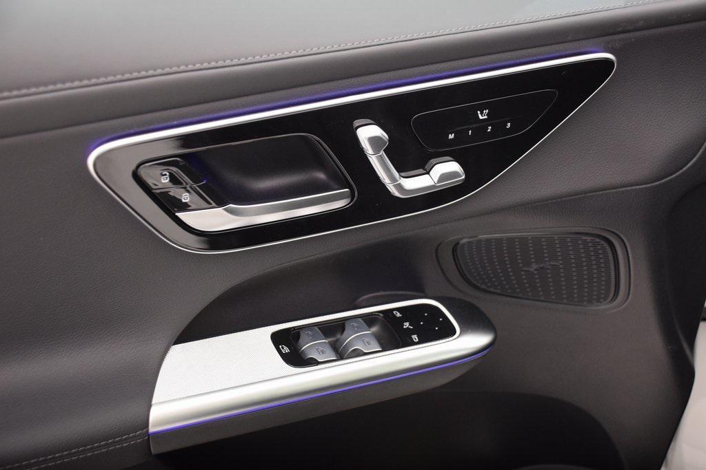 new 2025 Mercedes-Benz GLC 300 car, priced at $64,255