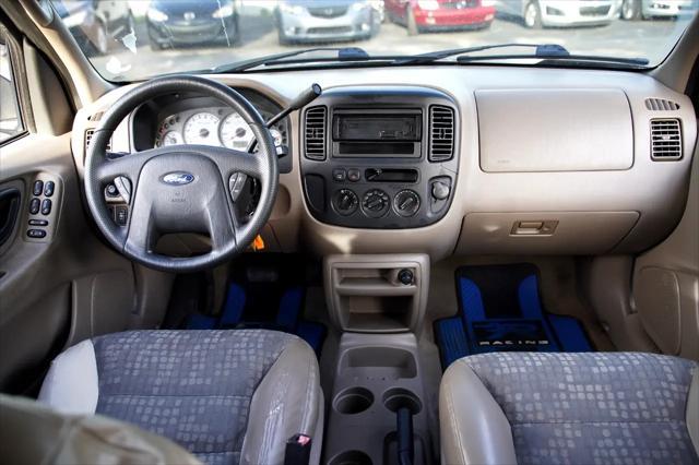 used 2002 Ford Escape car, priced at $2,500