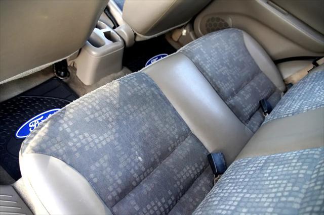 used 2002 Ford Escape car, priced at $2,500