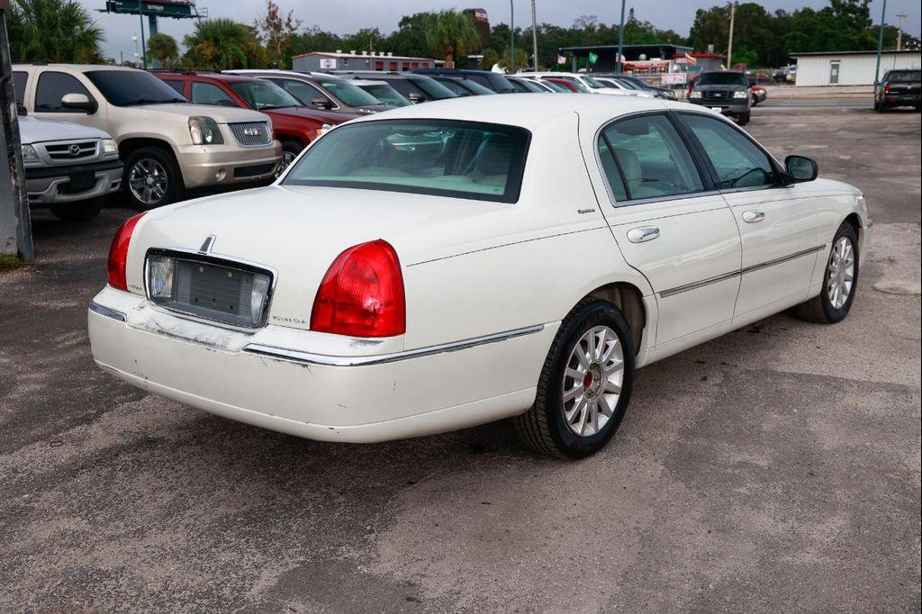 used 2006 Lincoln Town Car car, priced at $4,900