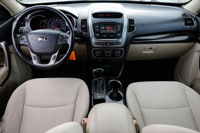 used 2014 Kia Sorento car, priced at $5,900