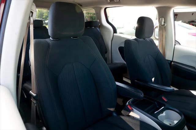 used 2018 Chrysler Pacifica car, priced at $9,500
