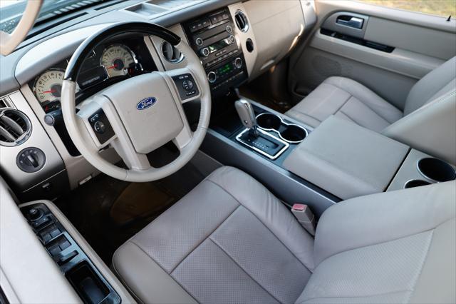 used 2013 Ford Expedition car, priced at $5,900