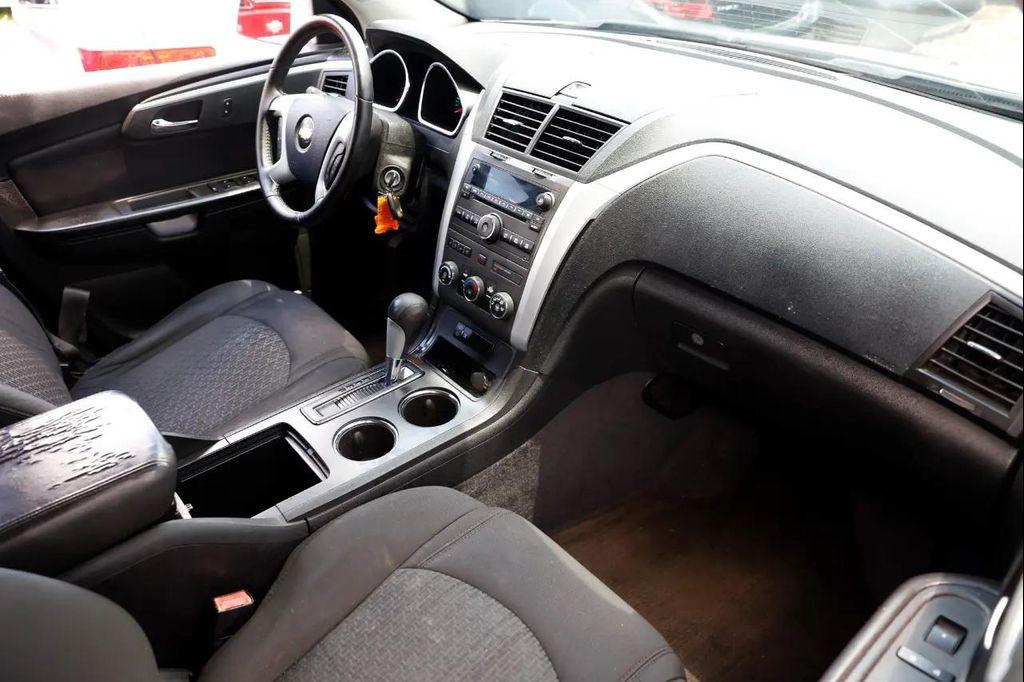 used 2011 Chevrolet Traverse car, priced at $2,700