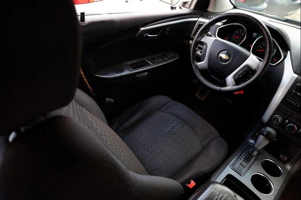 used 2011 Chevrolet Traverse car, priced at $2,700