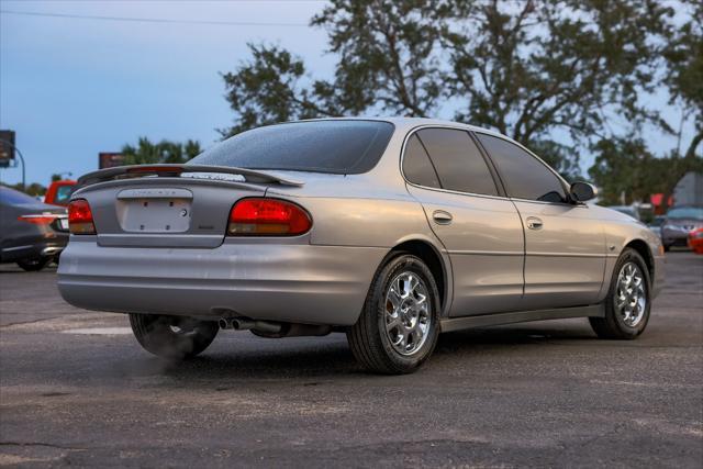 used 2000 Oldsmobile Intrigue car, priced at $3,500