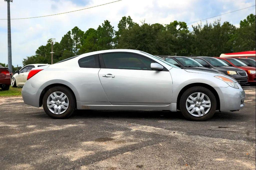 used 2009 Nissan Altima car, priced at $3,200