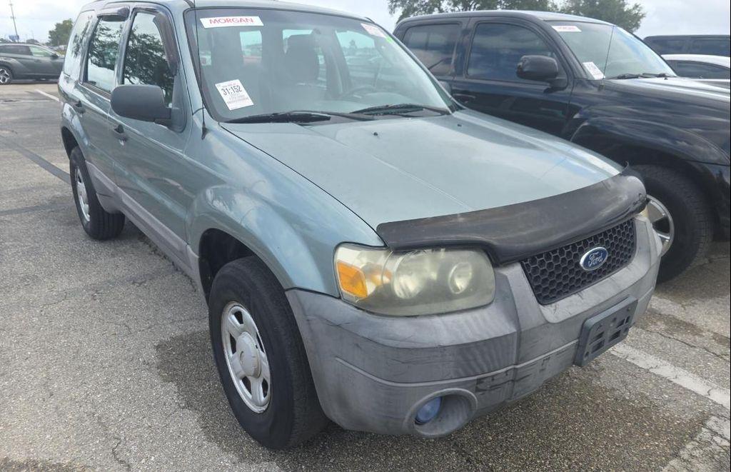 used 2007 Ford Escape car, priced at $2,500