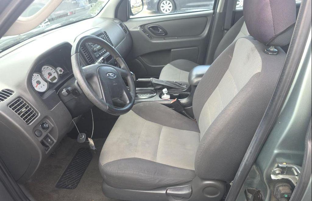 used 2007 Ford Escape car, priced at $2,500
